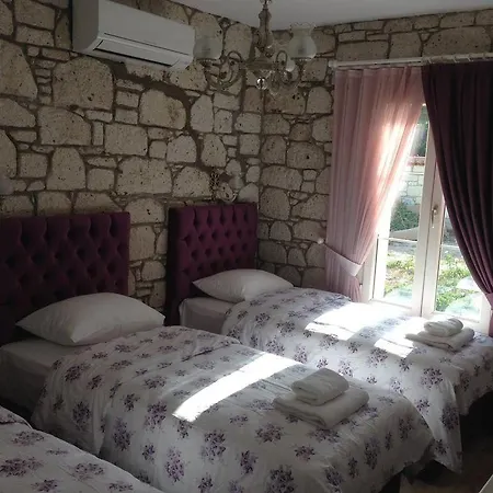 Bed & Breakfast Alaris Alaçatı