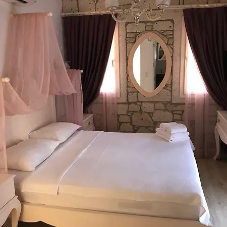 阿拉卡提阿莱瑞斯酒店