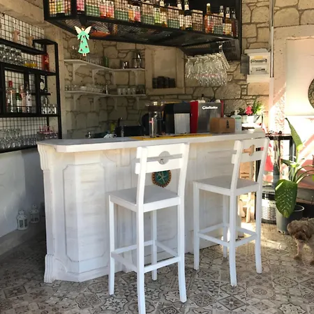 阿拉卡提阿莱瑞斯酒店