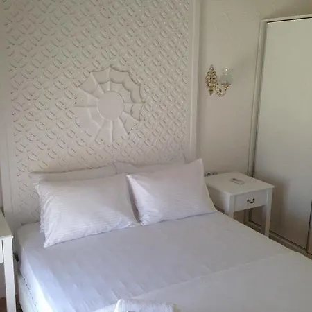 Alaris Bed & Breakfast 2*