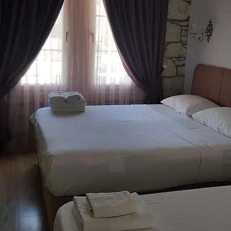 فندق مبيت وإفطار Alaris 3*