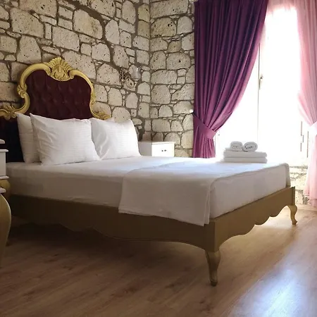 فندق مبيت وإفطار Alaris 3*