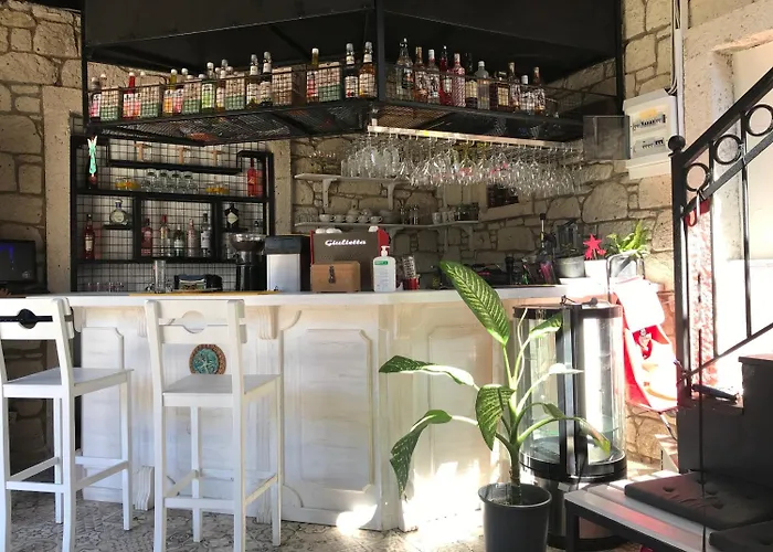 Alaris Bed & Breakfast 3*